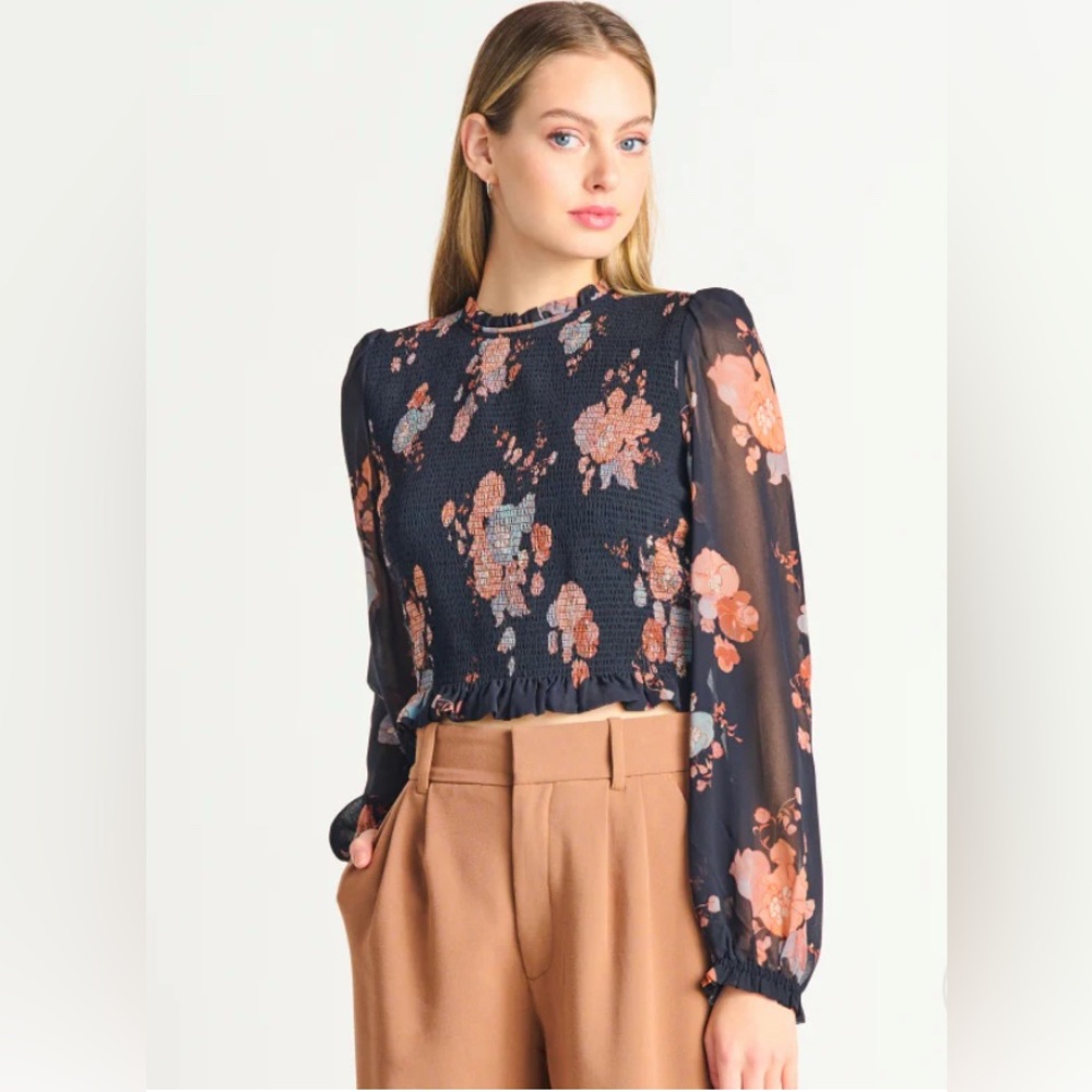 ⭐️3 for $15-Black Tape_ SMOCKED BODICE WOVEN TOP